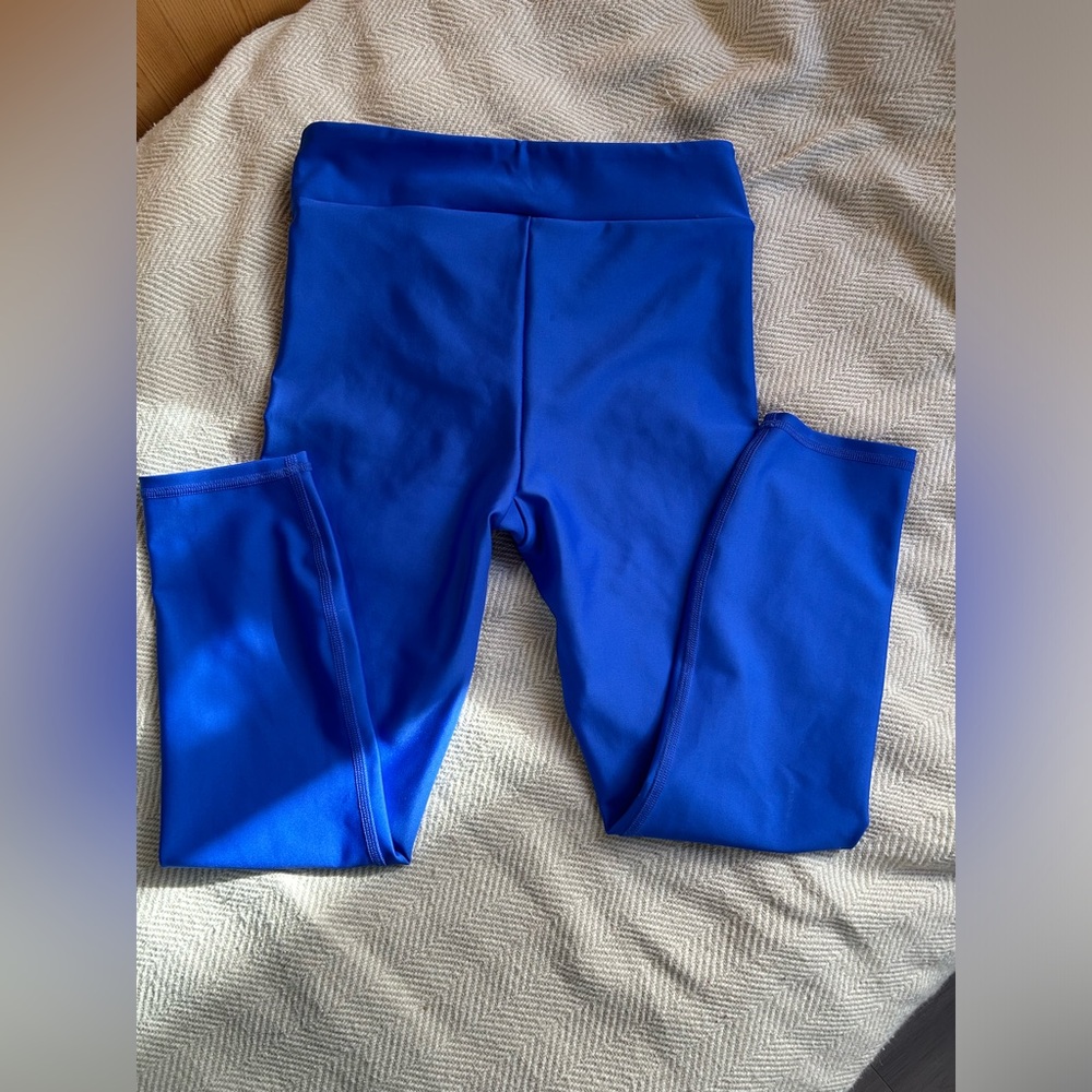 Alo Yoga Air-Lift Capri Royal Blue View 3